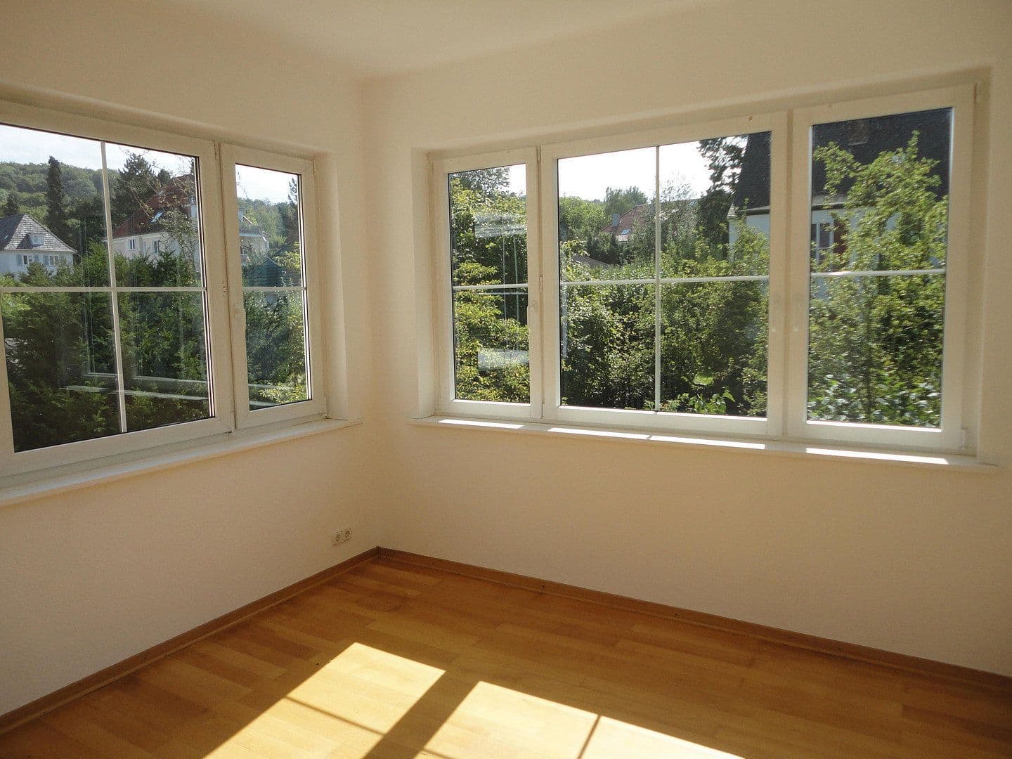 Prenájom bytu 4-izbový 127 m², Göttingen, Dolné Sasko Prenájom bytu 4-izbový 127 m², Göttingen, Dolné Sasko