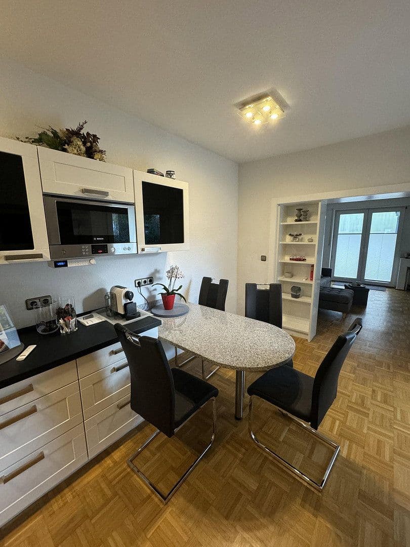 Prenájom bytu 2-izbový 65 m², keplerstraße, Essen, Severné Porýnie - Westfálsko Prenájom bytu 2-izbový 65 m², keplerstraße, Essen, Severné Porýnie - Westfálsko