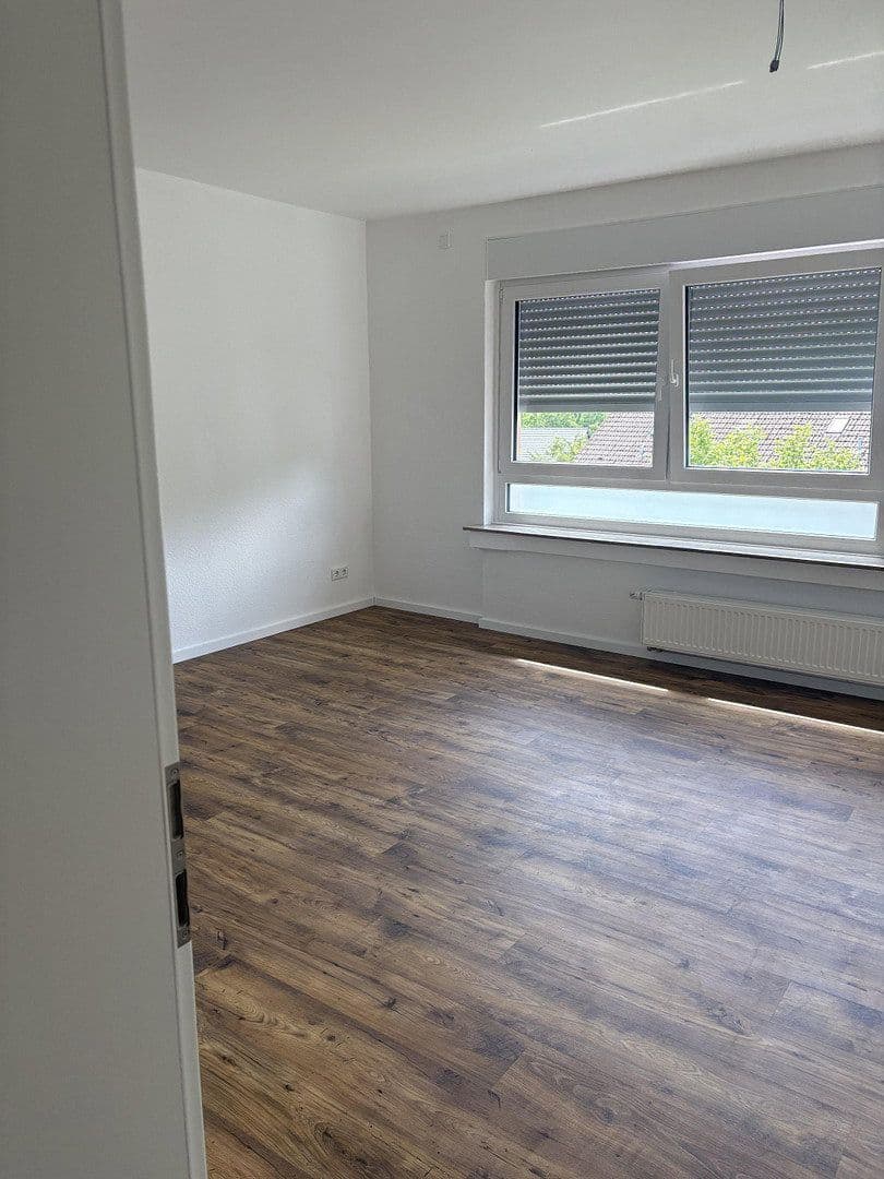 Prenájom bytu 3-izbový 80 m², Wuppertal, Severné Porýnie - Westfálsko Prenájom bytu 3-izbový 80 m², Wuppertal, Severné Porýnie - Westfálsko