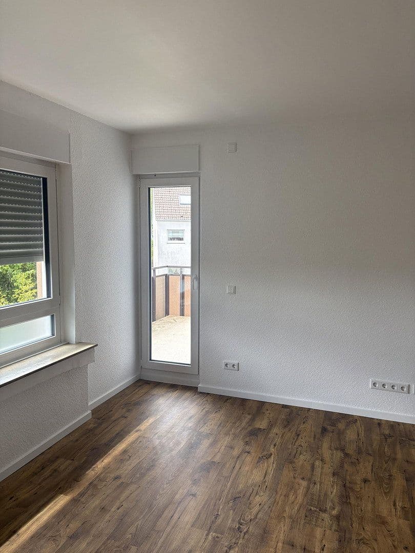 Prenájom bytu 3-izbový 80 m², Wuppertal, Severné Porýnie - Westfálsko Prenájom bytu 3-izbový 80 m², Wuppertal, Severné Porýnie - Westfálsko