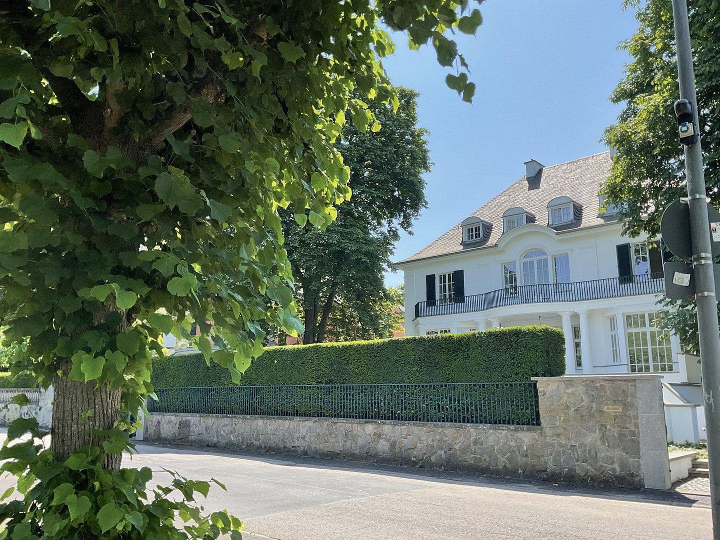 Prenájom bytu 1-izbový 80 m², Uferstraße 29, Köln, Severné Porýnie - Westfálsko Prenájom bytu 1-izbový 80 m², Uferstraße 29, Köln, Severné Porýnie - Westfálsko