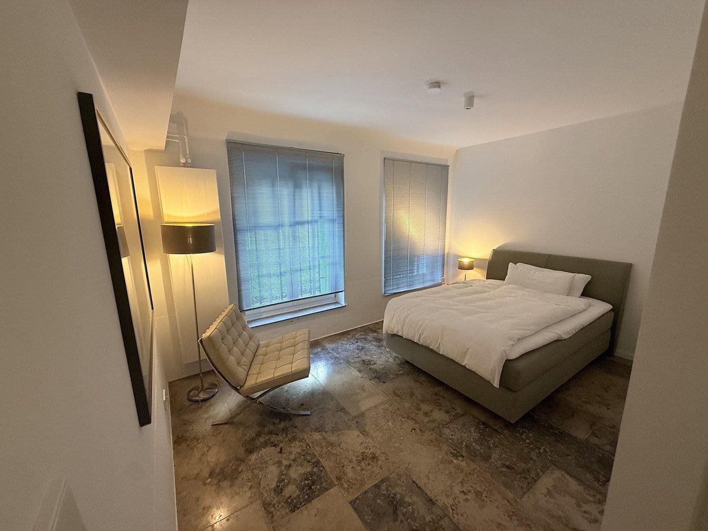 Prenájom bytu 1-izbový 80 m², Uferstraße 29, Köln, Severné Porýnie - Westfálsko Prenájom bytu 1-izbový 80 m², Uferstraße 29, Köln, Severné Porýnie - Westfálsko