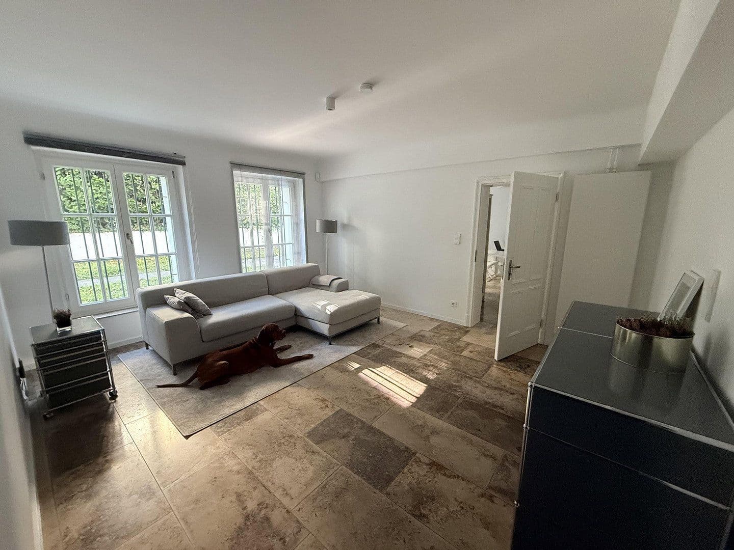 Prenájom bytu 1-izbový 80 m², Uferstraße 29, Köln, Severné Porýnie - Westfálsko Prenájom bytu 1-izbový 80 m², Uferstraße 29, Köln, Severné Porýnie - Westfálsko