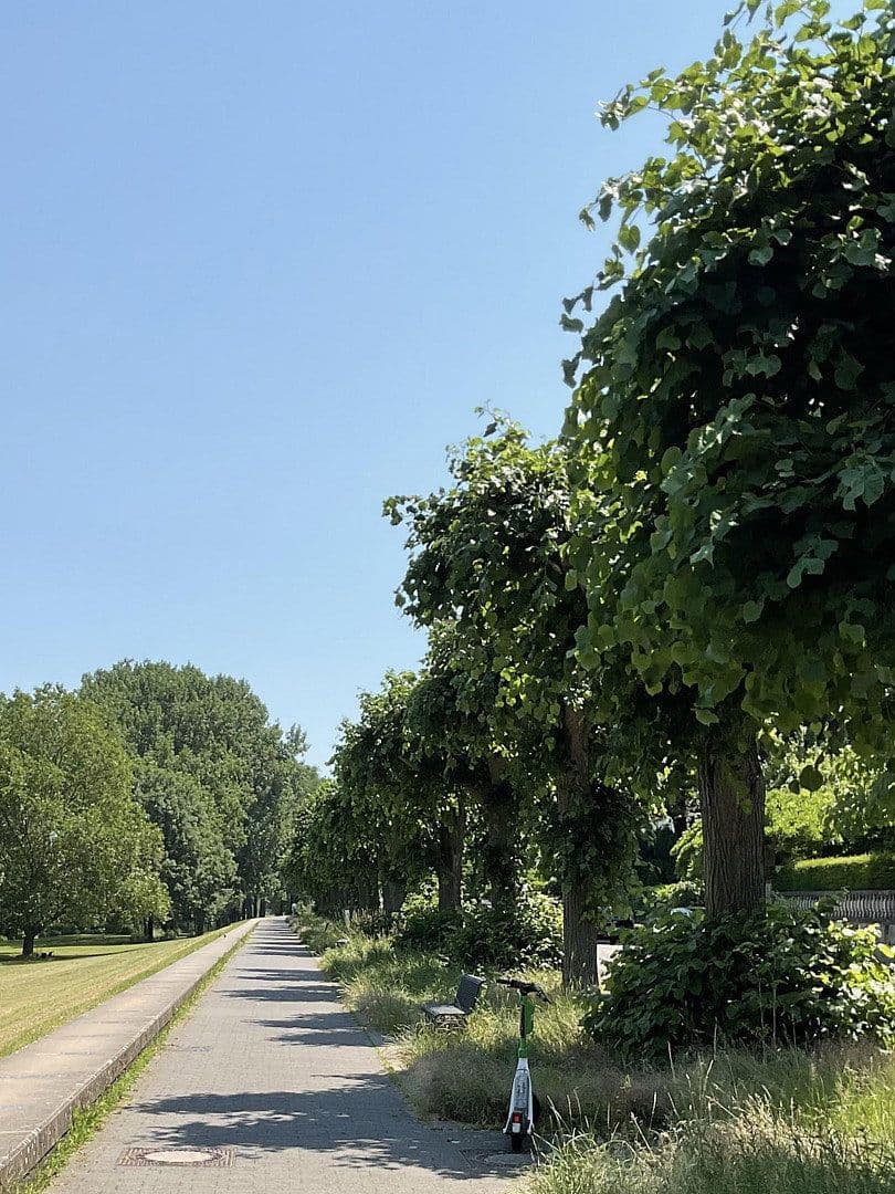 Prenájom bytu 1-izbový 80 m², Uferstraße 29, Köln, Severné Porýnie - Westfálsko Prenájom bytu 1-izbový 80 m², Uferstraße 29, Köln, Severné Porýnie - Westfálsko