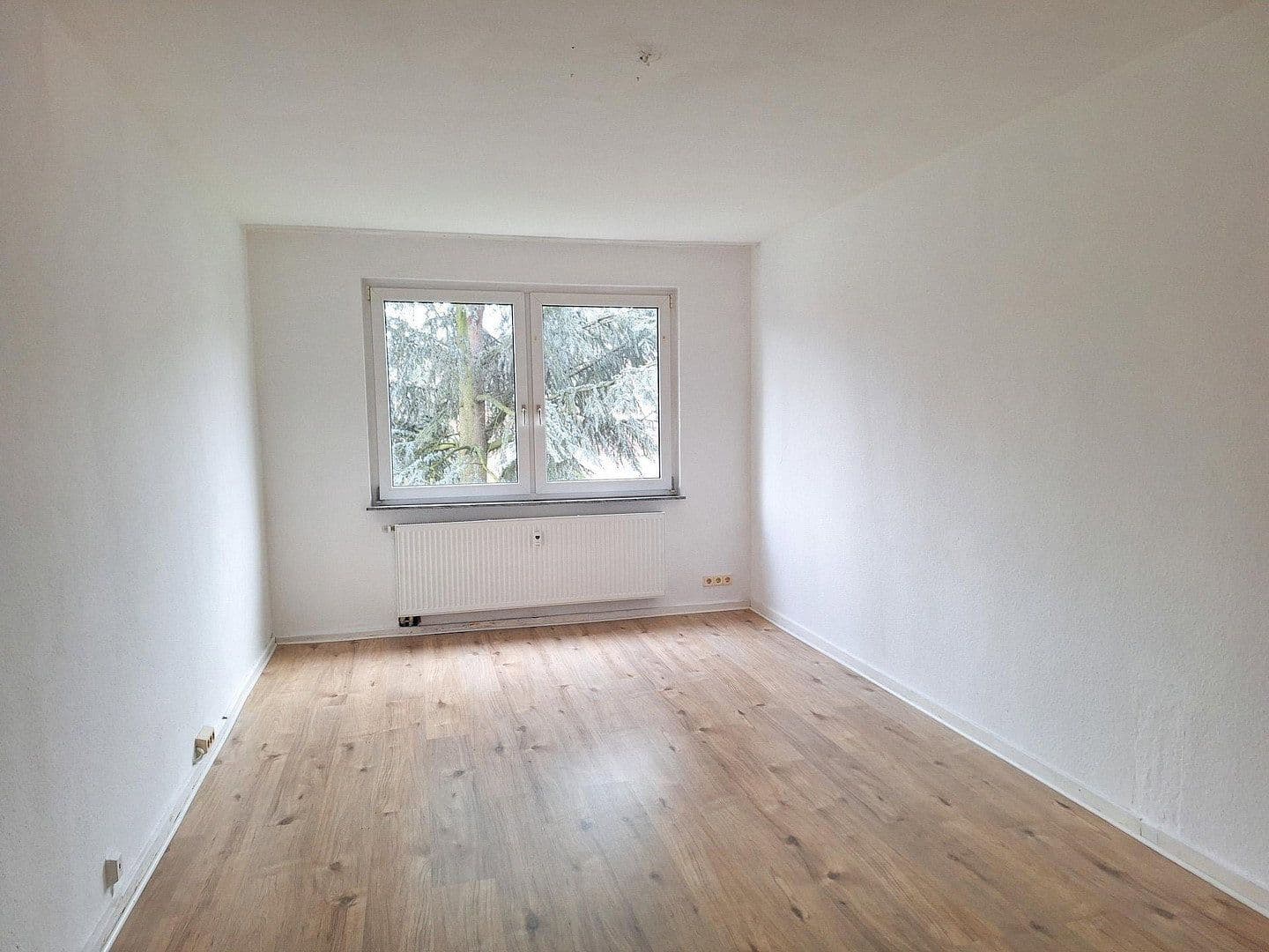 Prenájom bytu 3-izbový 70 m², Bunsenstr. 77, Essen, Severné Porýnie - Westfálsko Prenájom bytu 3-izbový 70 m², Bunsenstr. 77, Essen, Severné Porýnie - Westfálsko