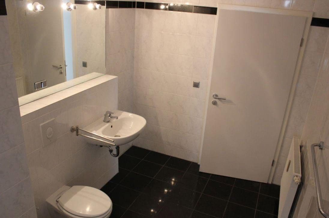 Predaj bytu 4-izbový 100 m², Münchener Straße, Berlin, Berlín Predaj bytu 4-izbový 100 m², Münchener Straße, Berlin, Berlín