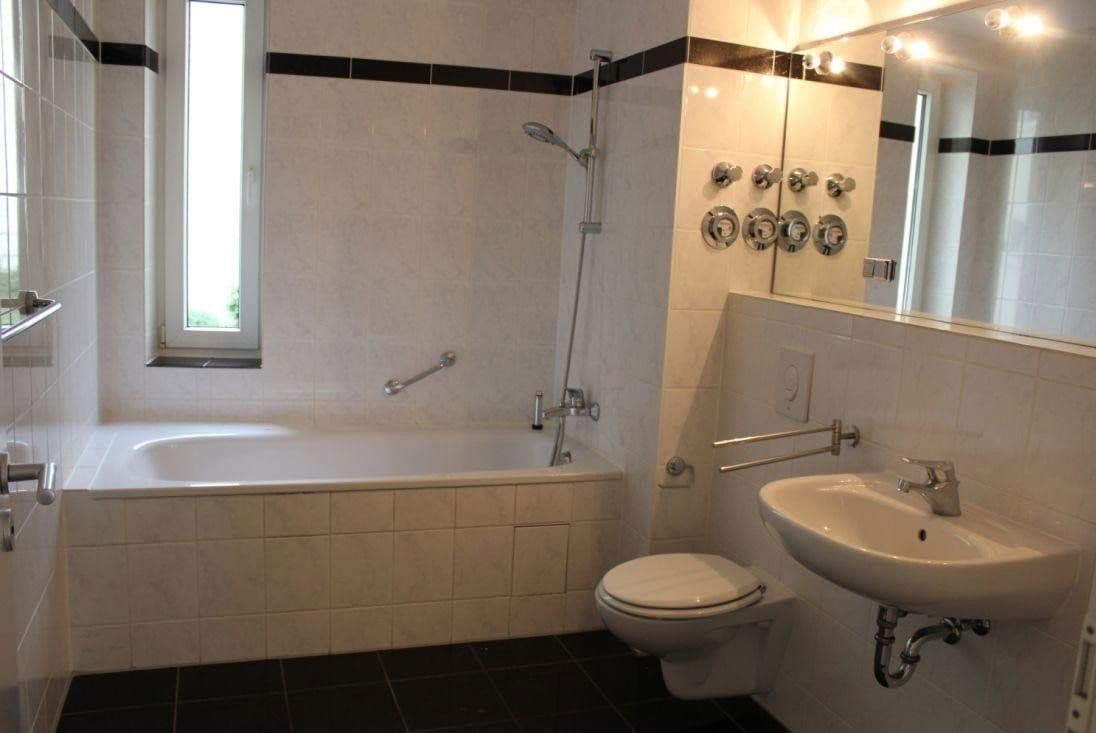 Predaj bytu 4-izbový 100 m², Münchener Straße, Berlin, Berlín Predaj bytu 4-izbový 100 m², Münchener Straße, Berlin, Berlín