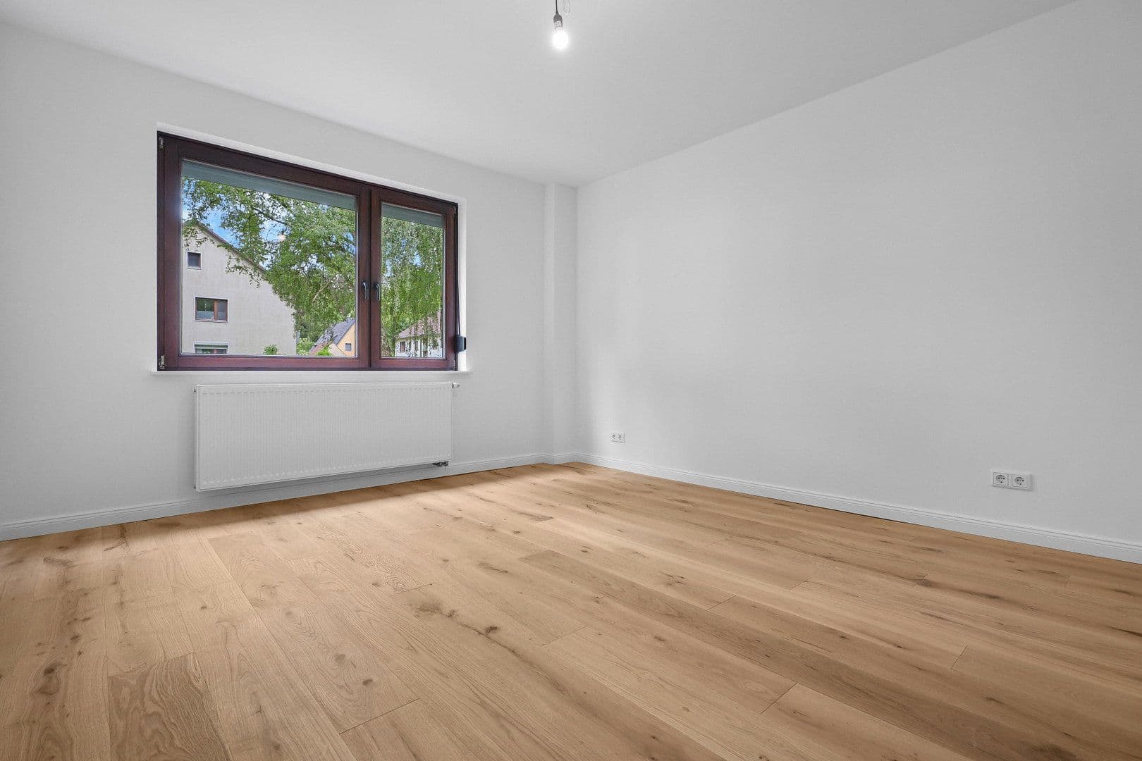 Prenájom bytu 4-izbový 85 m², Bremen, Brémy Prenájom bytu 4-izbový 85 m², Bremen, Brémy