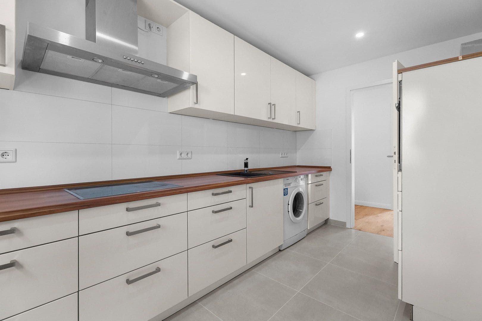 Prenájom bytu 4-izbový 85 m², Bremen, Brémy Prenájom bytu 4-izbový 85 m², Bremen, Brémy