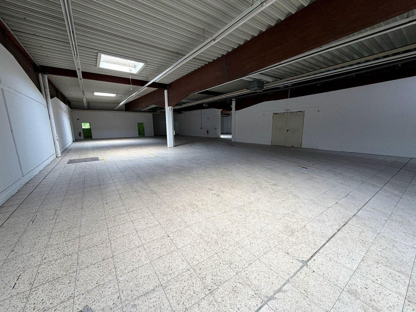 Prenájom nebytového priestoru 969 m², Meißener Dorfstraße 35, Minden, Severné Porýnie - Westfálsko Prenájom nebytového priestoru 969 m², Meißener Dorfstraße 35, Minden, Severné Porýnie - Westfálsko