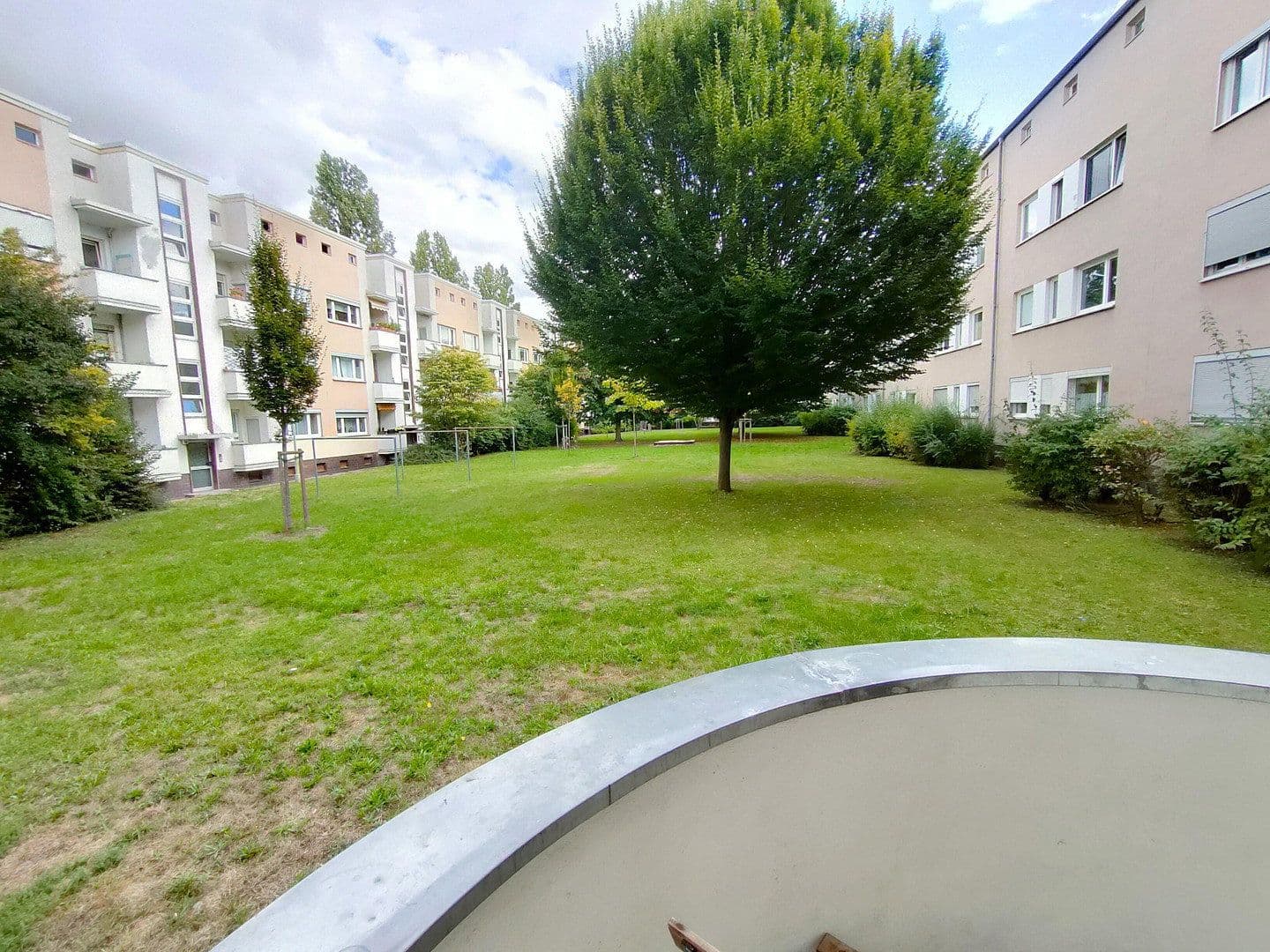 Prenájom bytu 2-izbový 43 m², Hinter den Ulmen 24, Frankfurt am main, Hesensko Prenájom bytu 2-izbový 43 m², Hinter den Ulmen 24, Frankfurt am main, Hesensko