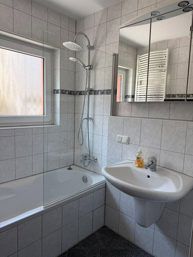 Prenájom bytu 3-izbový 80 m², Riedstadt, Hesensko Prenájom bytu 3-izbový 80 m², Riedstadt, Hesensko