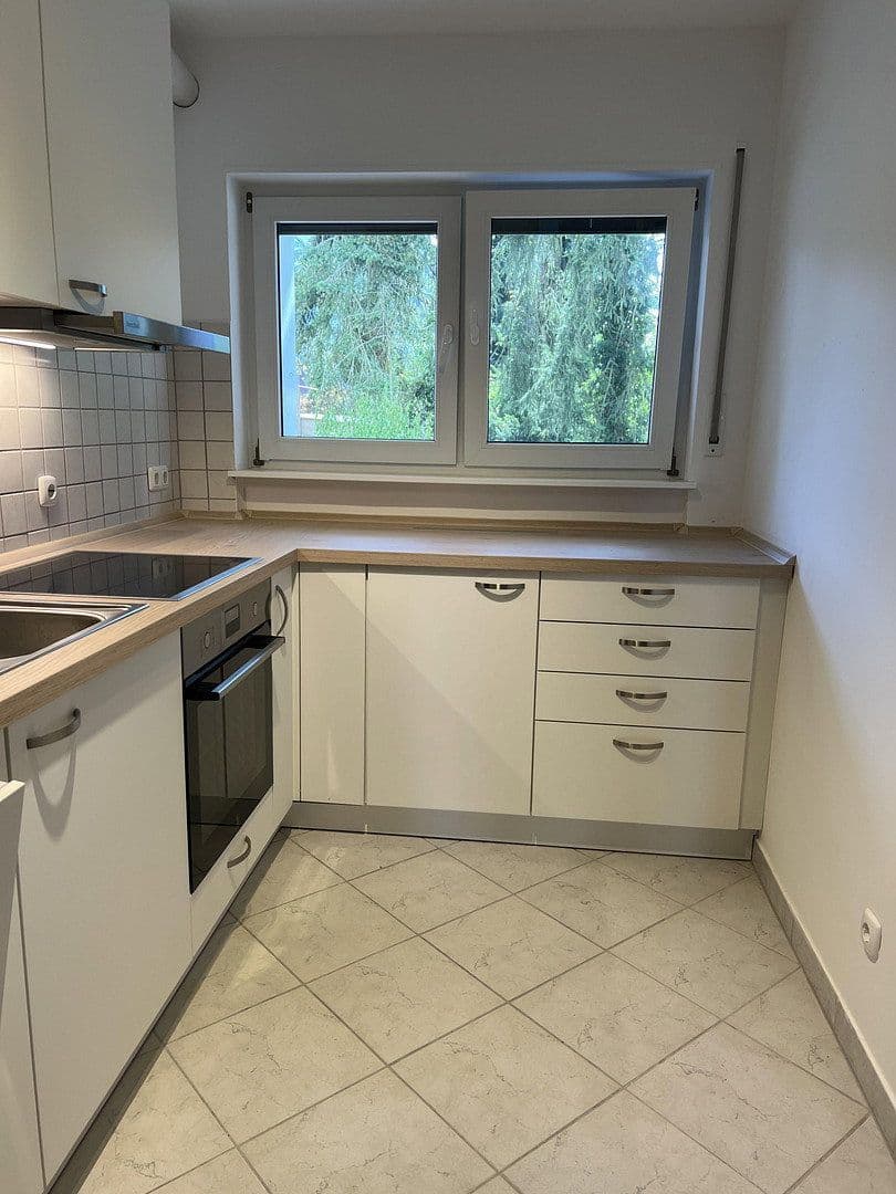 Prenájom bytu 3-izbový 80 m², Riedstadt, Hesensko Prenájom bytu 3-izbový 80 m², Riedstadt, Hesensko