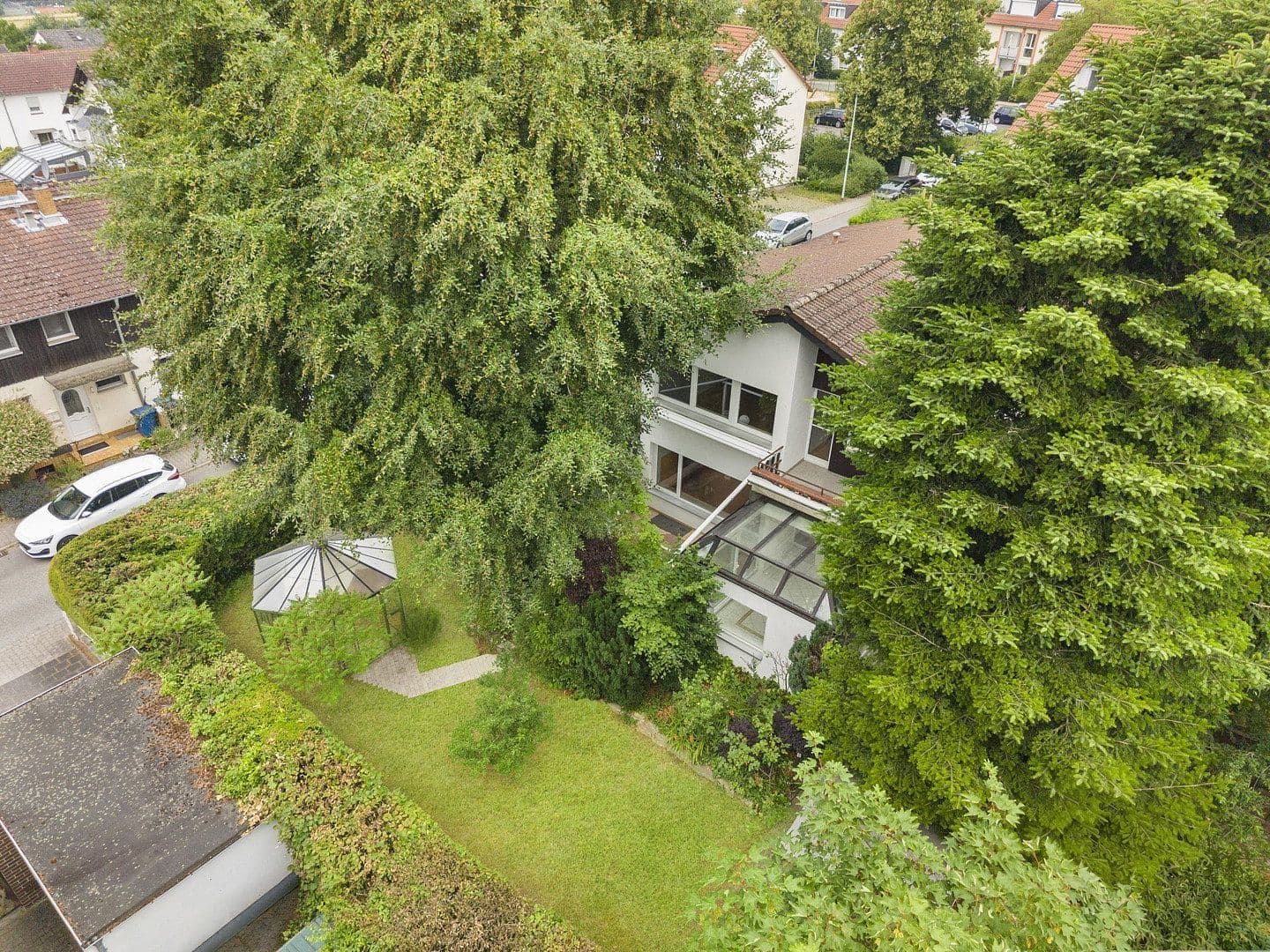 Predaj domu 166 m², pozemok 611 m², Schwalbach am Taunus, Hesensko Predaj domu 166 m², pozemok 611 m², Schwalbach am Taunus, Hesensko