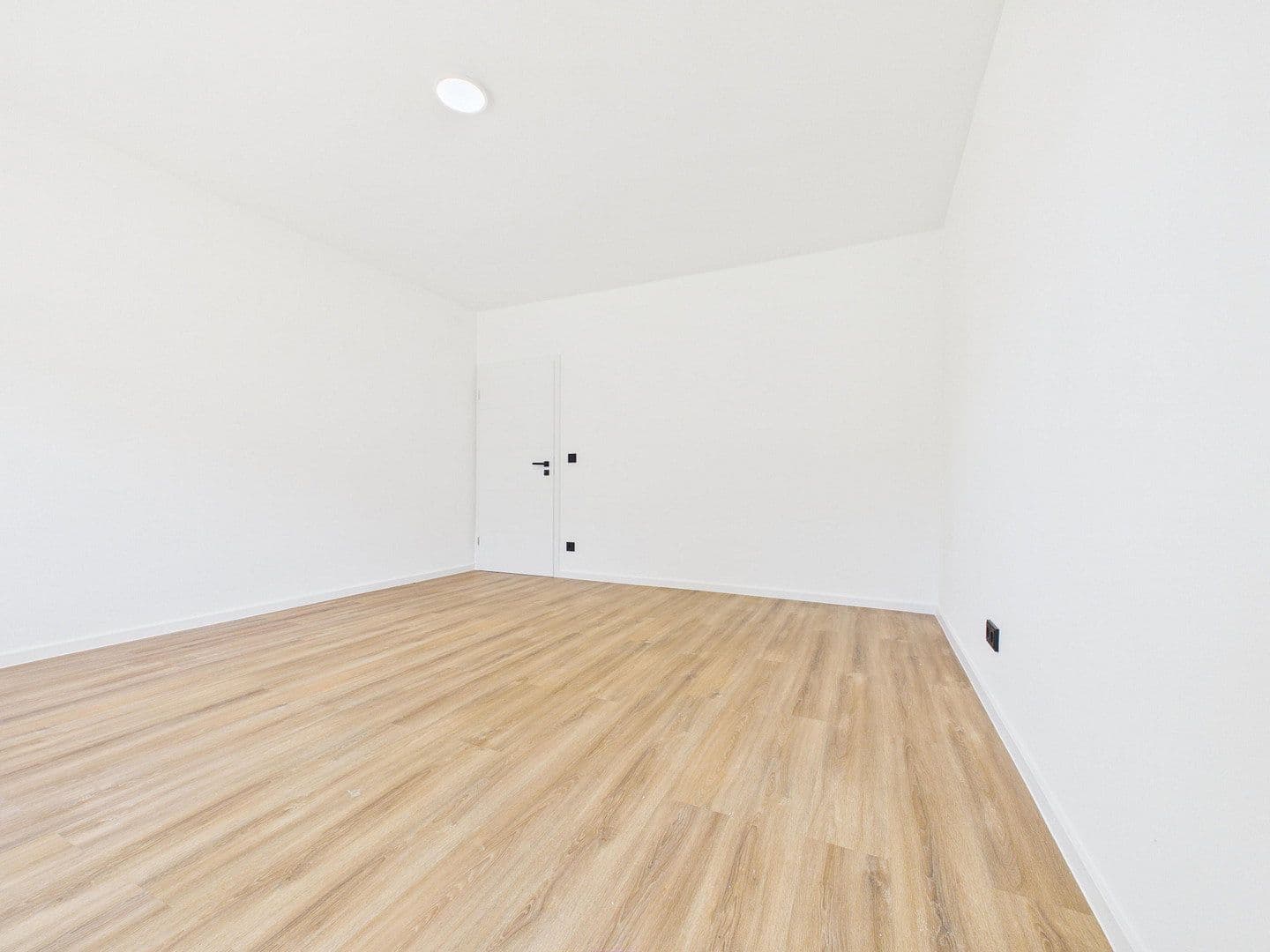 Predaj bytu 5-izbový 127 m², Humboldtstraße 10b, Erlangen, Bavorsko Predaj bytu 5-izbový 127 m², Humboldtstraße 10b, Erlangen, Bavorsko