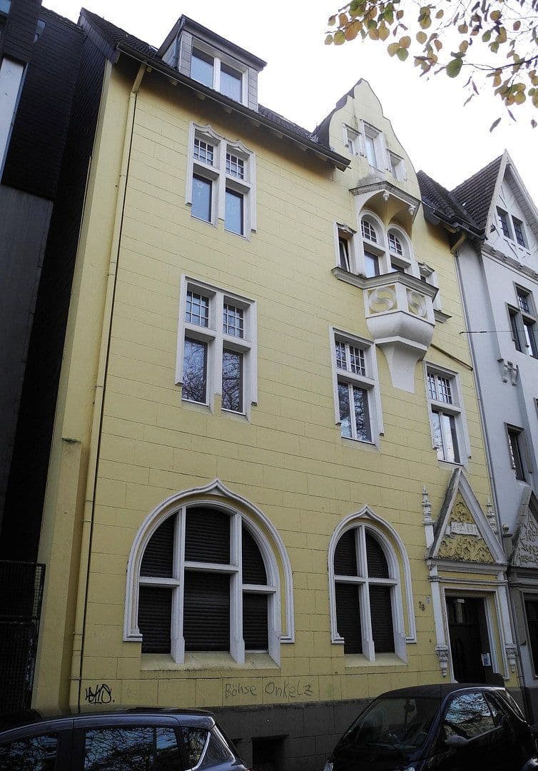 Prenájom bytu 4-izbový 120 m², Sternstraße 78, Wuppertal, Severné Porýnie - Westfálsko Prenájom bytu 4-izbový 120 m², Sternstraße 78, Wuppertal, Severné Porýnie - Westfálsko
