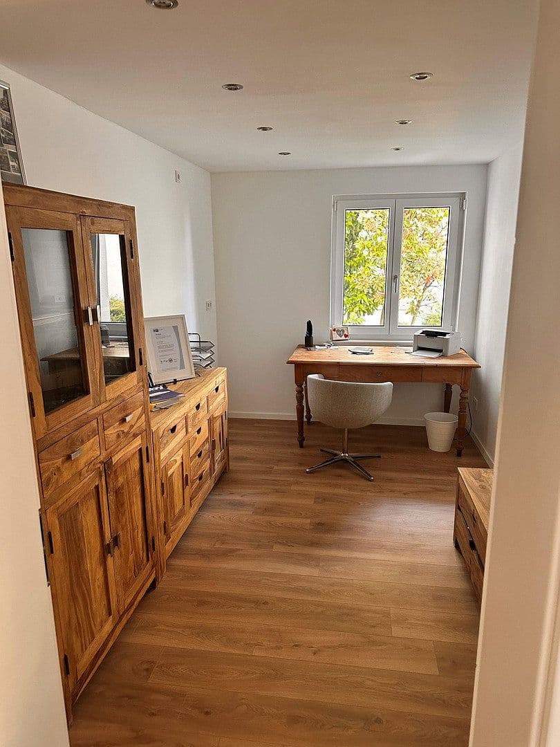 Predaj domu 260 m², pozemok 457 m², Blütenweg 13, Weinheim, Bádensko-Wurttembersko Predaj domu 260 m², pozemok 457 m², Blütenweg 13, Weinheim, Bádensko-Wurttembersko