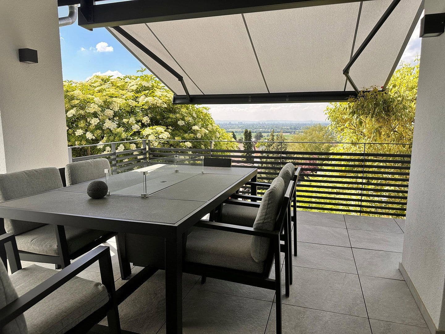 Predaj domu 260 m², pozemok 457 m², Blütenweg 13, Weinheim, Bádensko-Wurttembersko Predaj domu 260 m², pozemok 457 m², Blütenweg 13, Weinheim, Bádensko-Wurttembersko