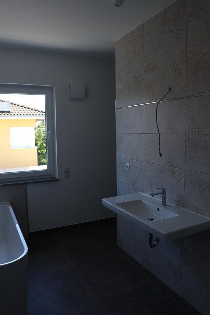 Prenájom domu 129 m², pozemok 300 m², Magdeburg, Sasko-Anhaltsko Prenájom domu 129 m², pozemok 300 m², Magdeburg, Sasko-Anhaltsko