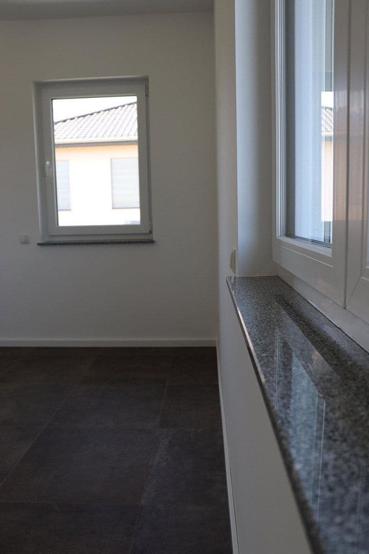 Prenájom domu 129 m², pozemok 300 m², Magdeburg, Sasko-Anhaltsko Prenájom domu 129 m², pozemok 300 m², Magdeburg, Sasko-Anhaltsko