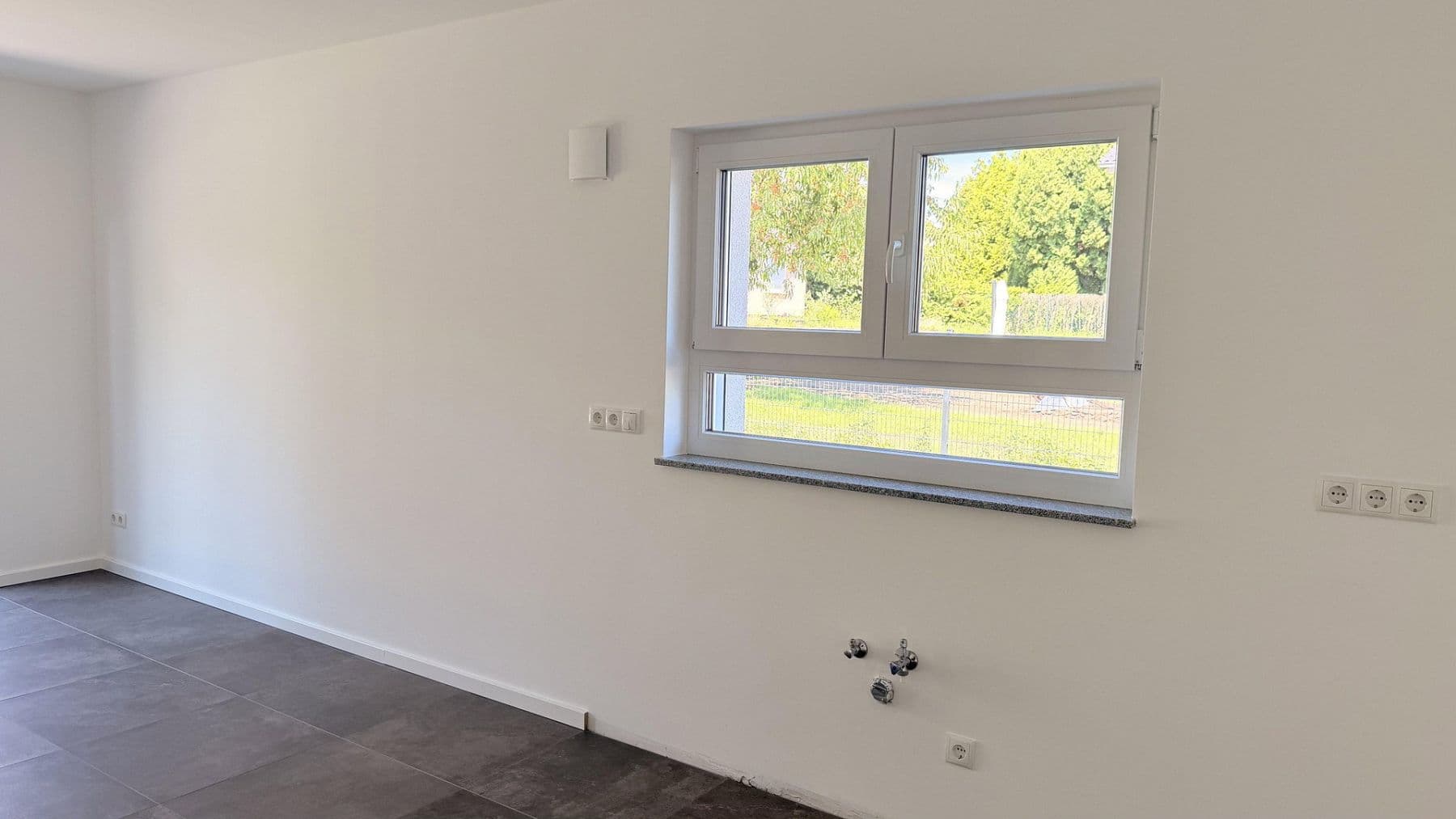 Prenájom domu 129 m², pozemok 300 m², Magdeburg, Sasko-Anhaltsko Prenájom domu 129 m², pozemok 300 m², Magdeburg, Sasko-Anhaltsko