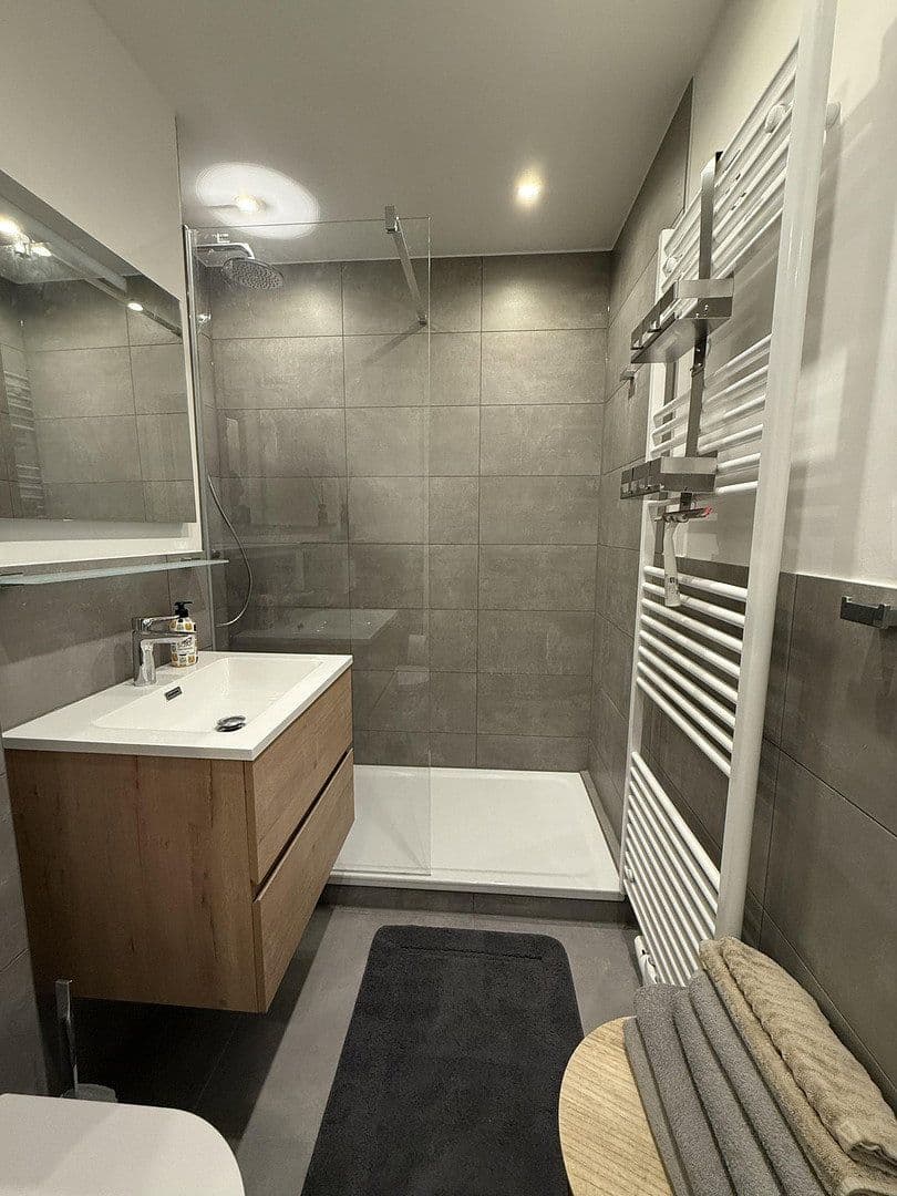 Prenájom bytu 1-izbový 39 m², Mittlelerer Hasenpfad, Frankfurt am Main, Hesensko Prenájom bytu 1-izbový 39 m², Mittlelerer Hasenpfad, Frankfurt am Main, Hesensko