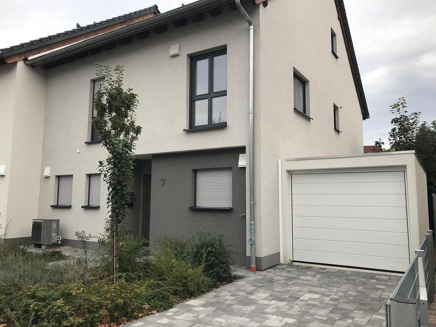 Predaj domu 230 m², pozemok 540 m², Fritz-Winkler-Str. 7, Ludwigshafen am Rhein - Oppau, Porýnie-Falcko Predaj domu 230 m², pozemok 540 m², Fritz-Winkler-Str. 7, Ludwigshafen am Rhein - Oppau, Porýnie-Falcko