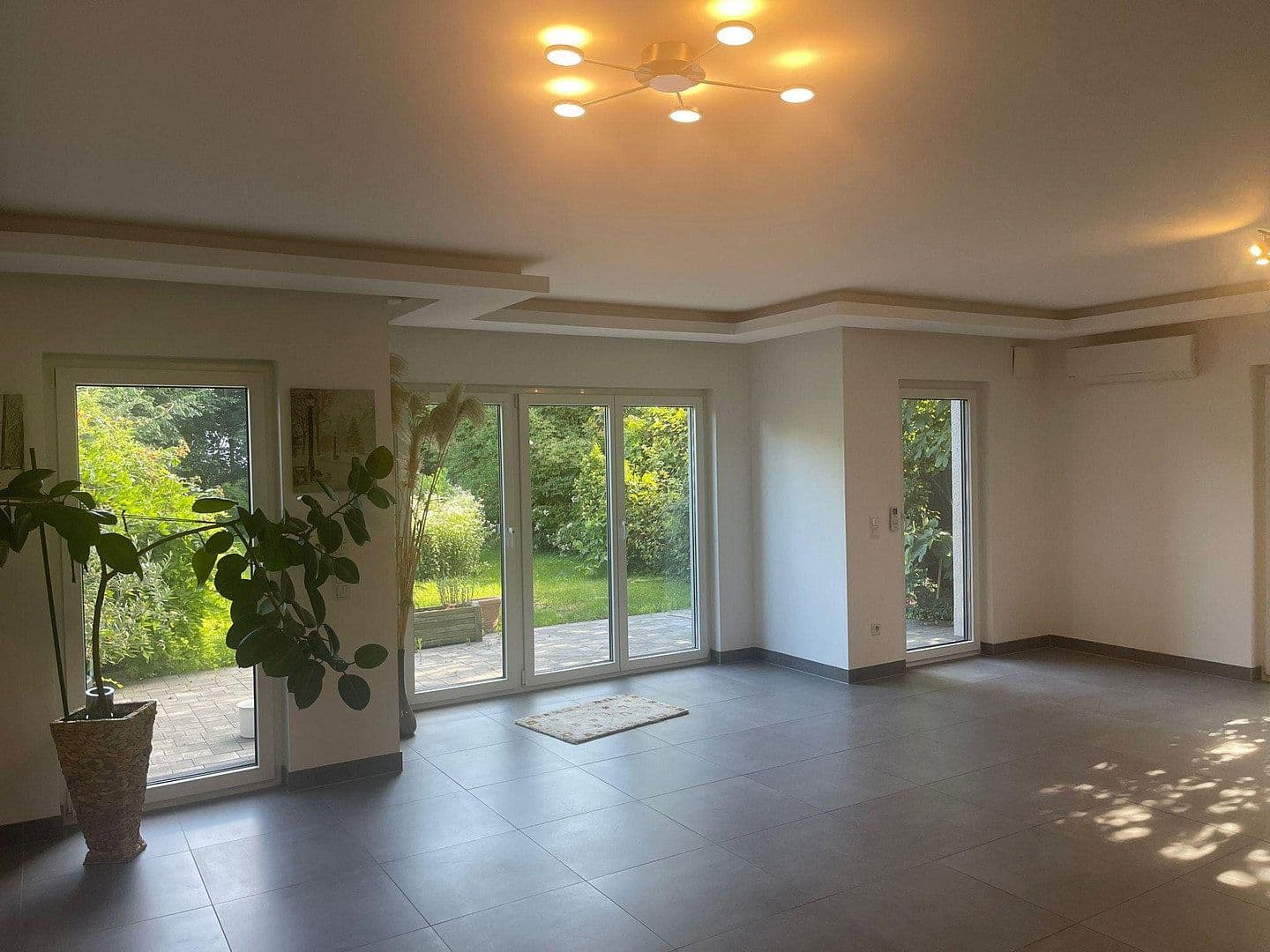 Predaj domu 230 m², pozemok 540 m², Fritz-Winkler-Str. 7, Ludwigshafen am Rhein - Oppau, Porýnie-Falcko Predaj domu 230 m², pozemok 540 m², Fritz-Winkler-Str. 7, Ludwigshafen am Rhein - Oppau, Porýnie-Falcko