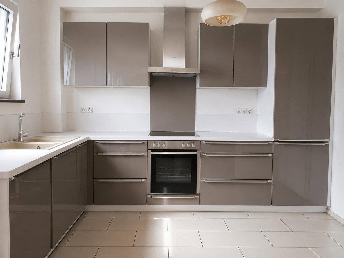 Predaj bytu 4-izbový 95 m², Köln-Vogelsang, Severné Porýnie - Westfálsko Predaj bytu 4-izbový 95 m², Köln-Vogelsang, Severné Porýnie - Westfálsko