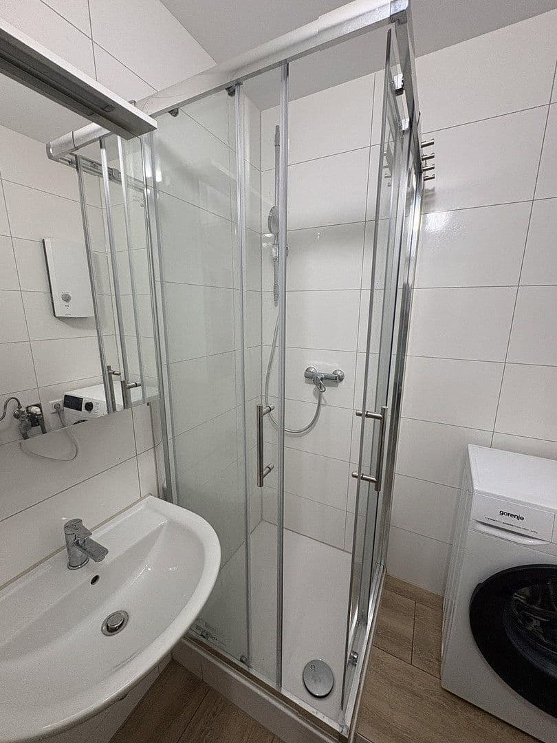 Prenájom bytu 1-izbový 28 m², Erlangen, Bavorsko Prenájom bytu 1-izbový 28 m², Erlangen, Bavorsko