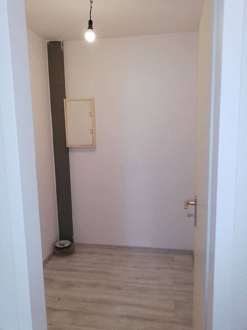 Prenájom bytu 2-izbový 55 m², Hattingerstr. 572, Bochum, Severné Porýnie - Westfálsko Prenájom bytu 2-izbový 55 m², Hattingerstr. 572, Bochum, Severné Porýnie - Westfálsko