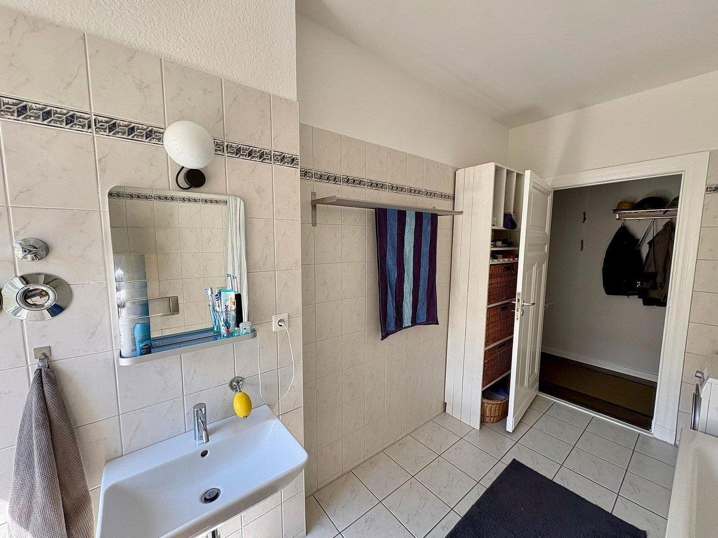 Predaj bytu 2-izbový 61 m², Berlin, Berlín Predaj bytu 2-izbový 61 m², Berlin, Berlín