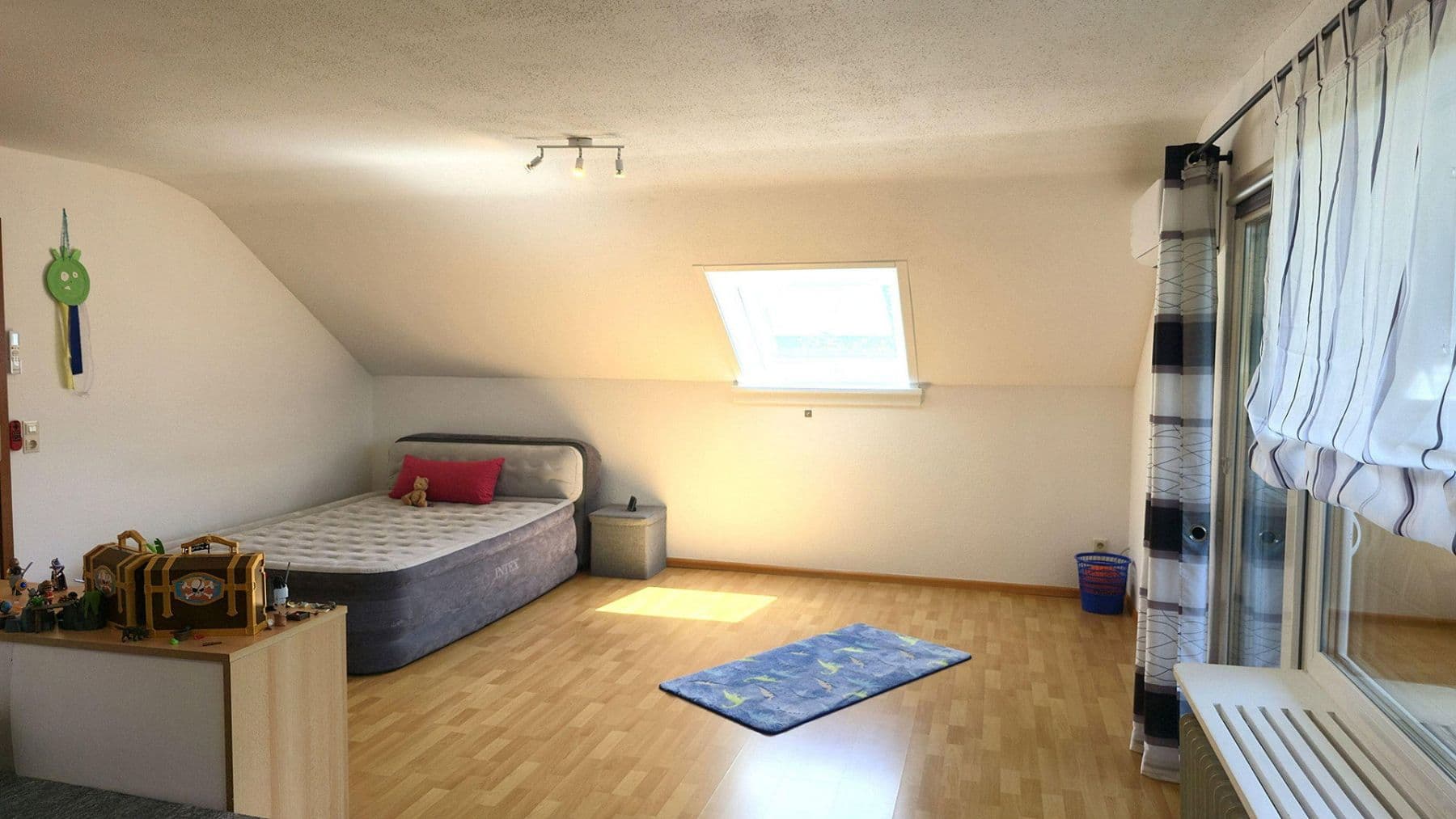Predaj domu 201 m², pozemok 1.219 m², Klettgau, Bádensko-Wurttembersko Predaj domu 201 m², pozemok 1.219 m², Klettgau, Bádensko-Wurttembersko