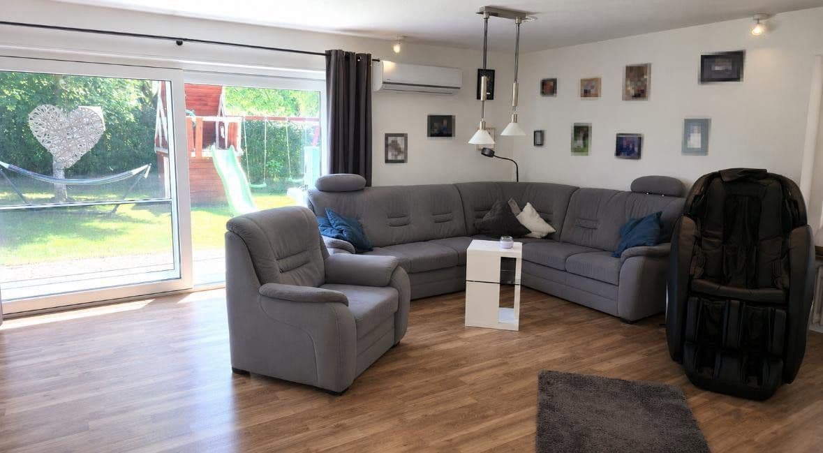 Predaj domu 201 m², pozemok 1.219 m², Klettgau, Bádensko-Wurttembersko Predaj domu 201 m², pozemok 1.219 m², Klettgau, Bádensko-Wurttembersko
