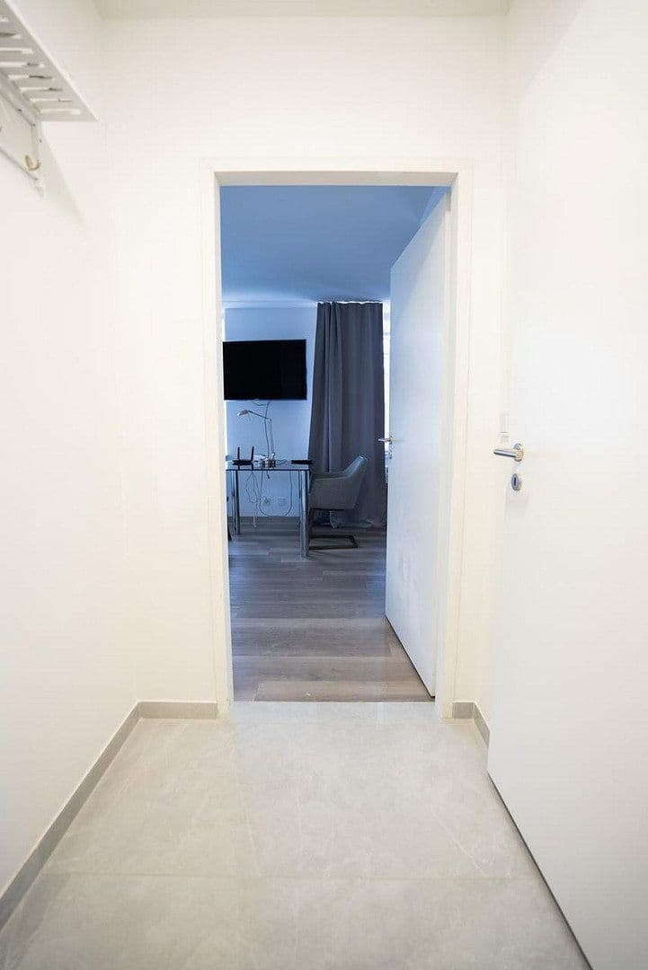 Prenájom bytu 1-izbový 36 m², Frankfurt am Main, Hesensko Prenájom bytu 1-izbový 36 m², Frankfurt am Main, Hesensko