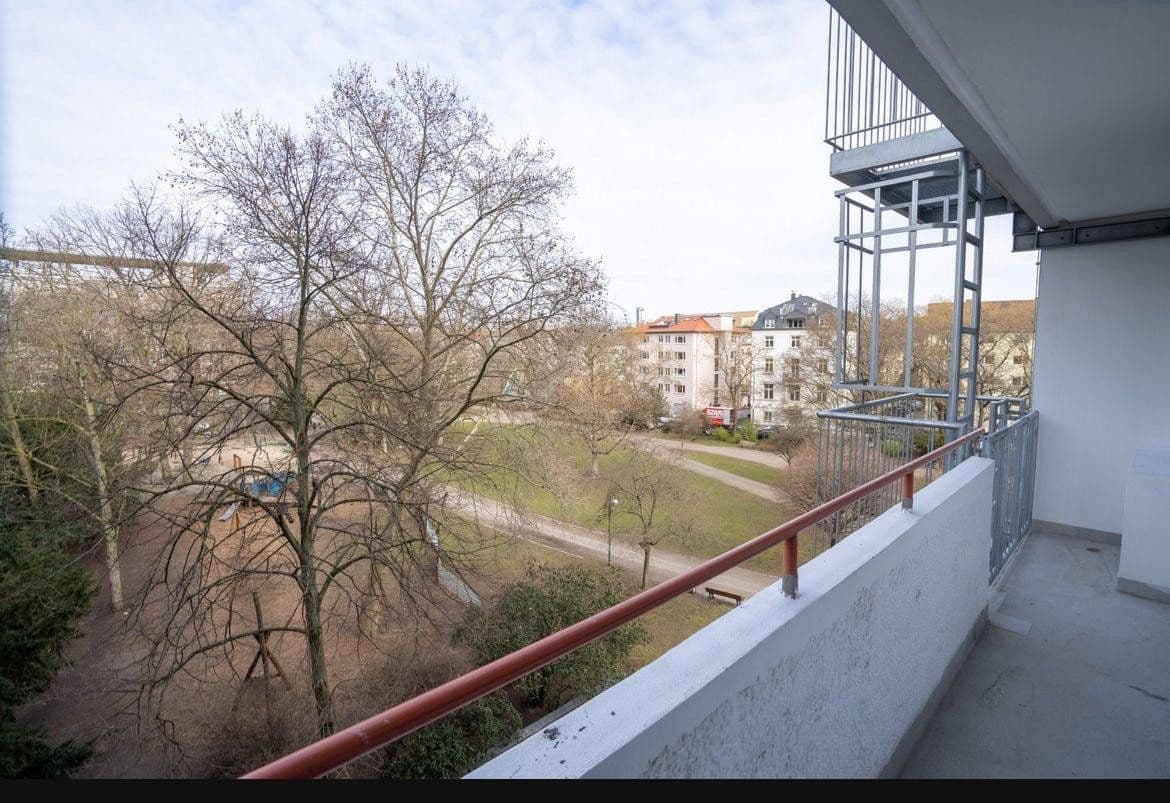 Prenájom bytu 1-izbový 36 m², Frankfurt am Main, Hesensko Prenájom bytu 1-izbový 36 m², Frankfurt am Main, Hesensko