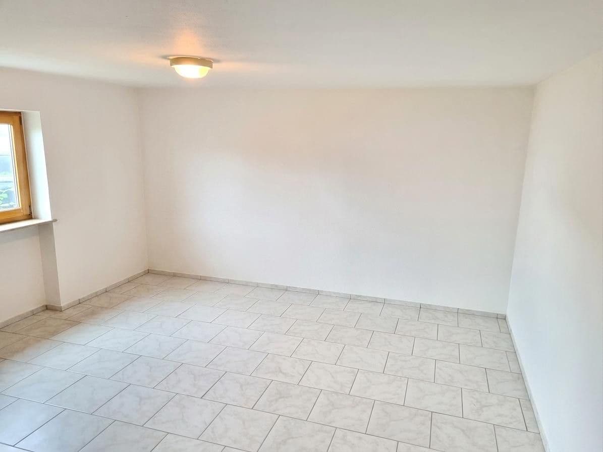 Predaj domu 177 m², pozemok 604 m², Tuttlingen, Bádensko-Wurttembersko Predaj domu 177 m², pozemok 604 m², Tuttlingen, Bádensko-Wurttembersko