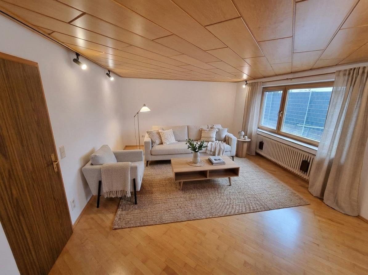 Predaj domu 177 m², pozemok 604 m², Tuttlingen, Bádensko-Wurttembersko Predaj domu 177 m², pozemok 604 m², Tuttlingen, Bádensko-Wurttembersko