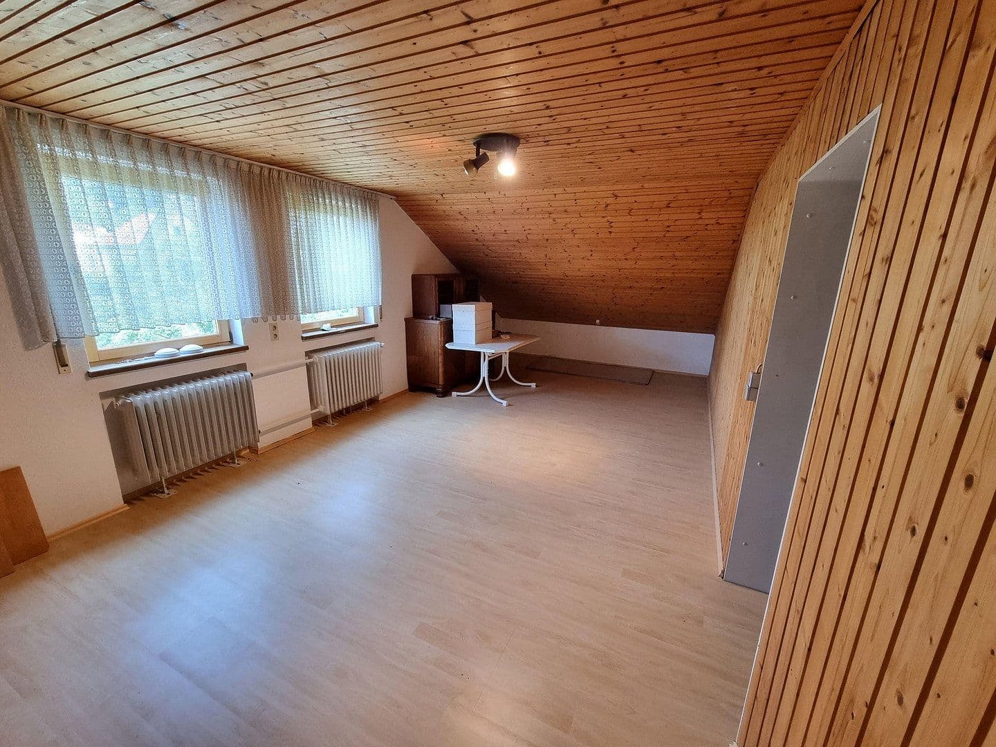Predaj domu 177 m², pozemok 604 m², Tuttlingen, Bádensko-Wurttembersko Predaj domu 177 m², pozemok 604 m², Tuttlingen, Bádensko-Wurttembersko