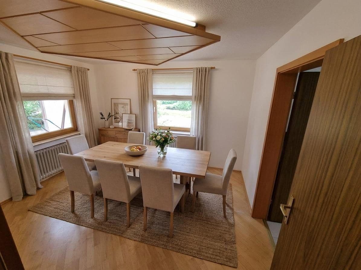 Predaj domu 177 m², pozemok 604 m², Tuttlingen, Bádensko-Wurttembersko Predaj domu 177 m², pozemok 604 m², Tuttlingen, Bádensko-Wurttembersko