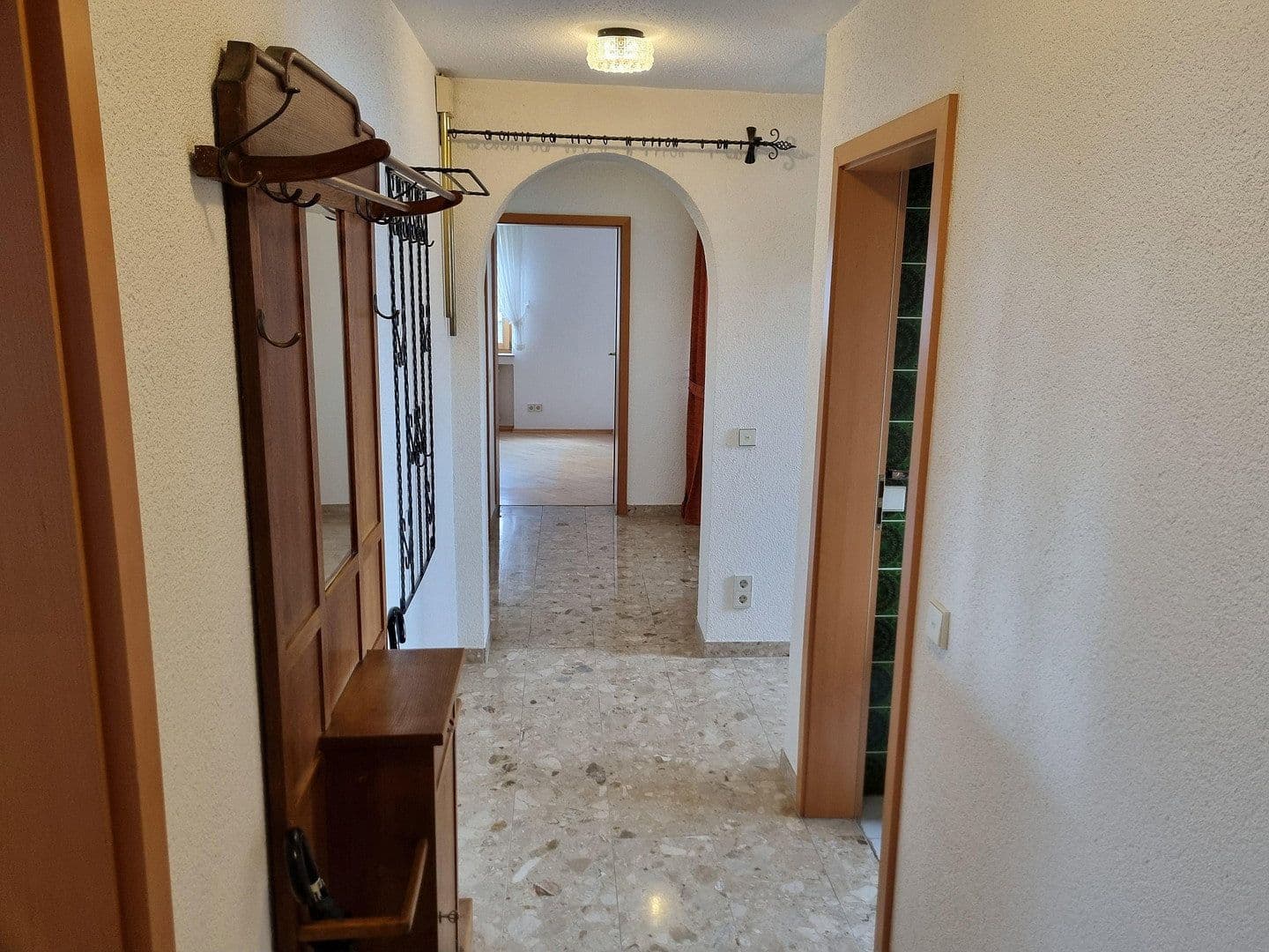 Predaj domu 177 m², pozemok 604 m², Tuttlingen, Bádensko-Wurttembersko Predaj domu 177 m², pozemok 604 m², Tuttlingen, Bádensko-Wurttembersko