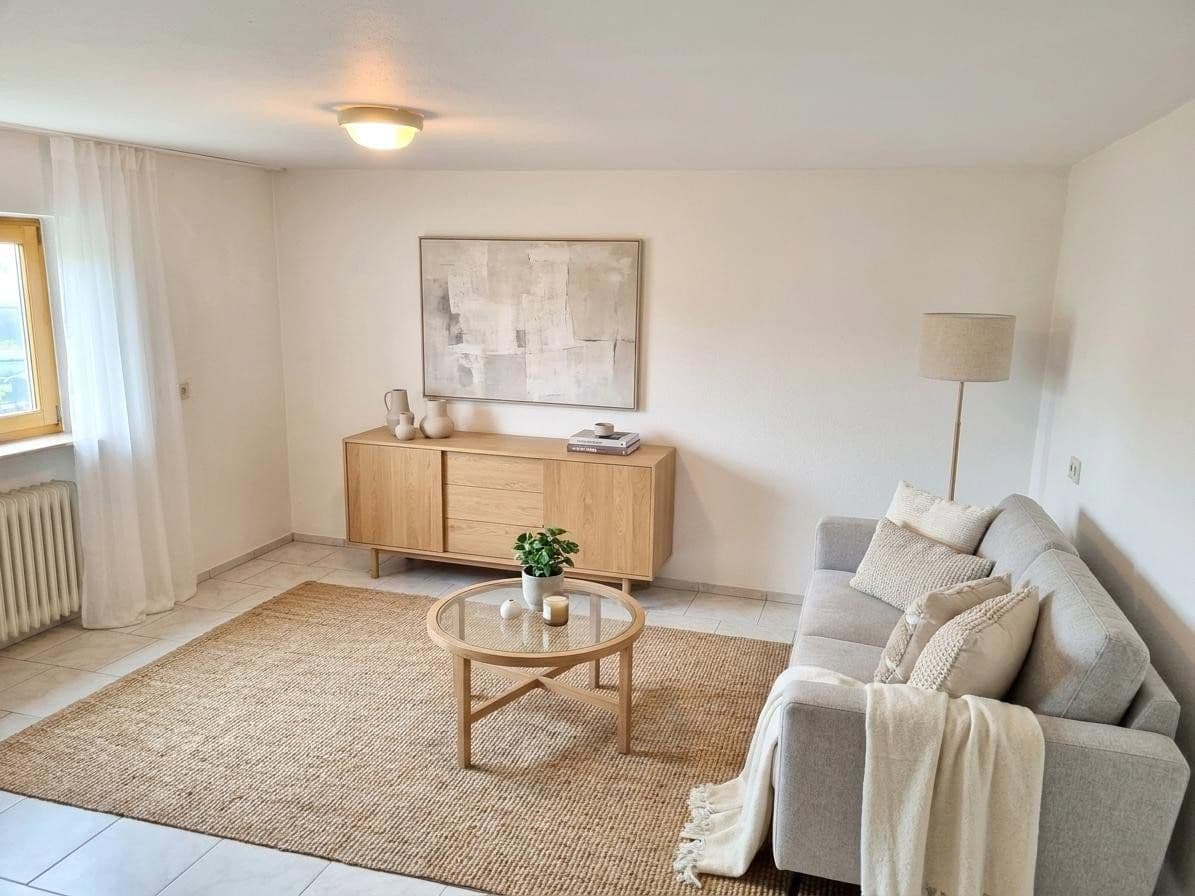 Predaj domu 177 m², pozemok 604 m², Tuttlingen, Bádensko-Wurttembersko Predaj domu 177 m², pozemok 604 m², Tuttlingen, Bádensko-Wurttembersko