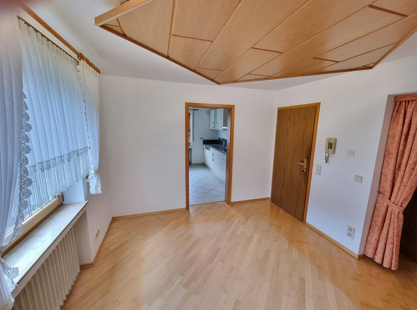 Predaj domu 177 m², pozemok 604 m², Tuttlingen, Bádensko-Wurttembersko Predaj domu 177 m², pozemok 604 m², Tuttlingen, Bádensko-Wurttembersko