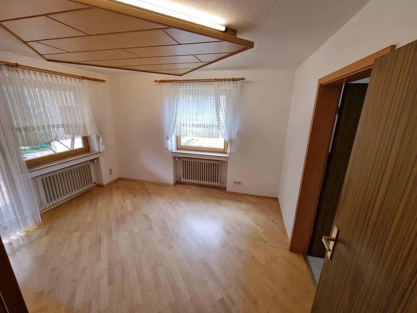 Predaj domu 177 m², pozemok 604 m², Tuttlingen, Bádensko-Wurttembersko Predaj domu 177 m², pozemok 604 m², Tuttlingen, Bádensko-Wurttembersko