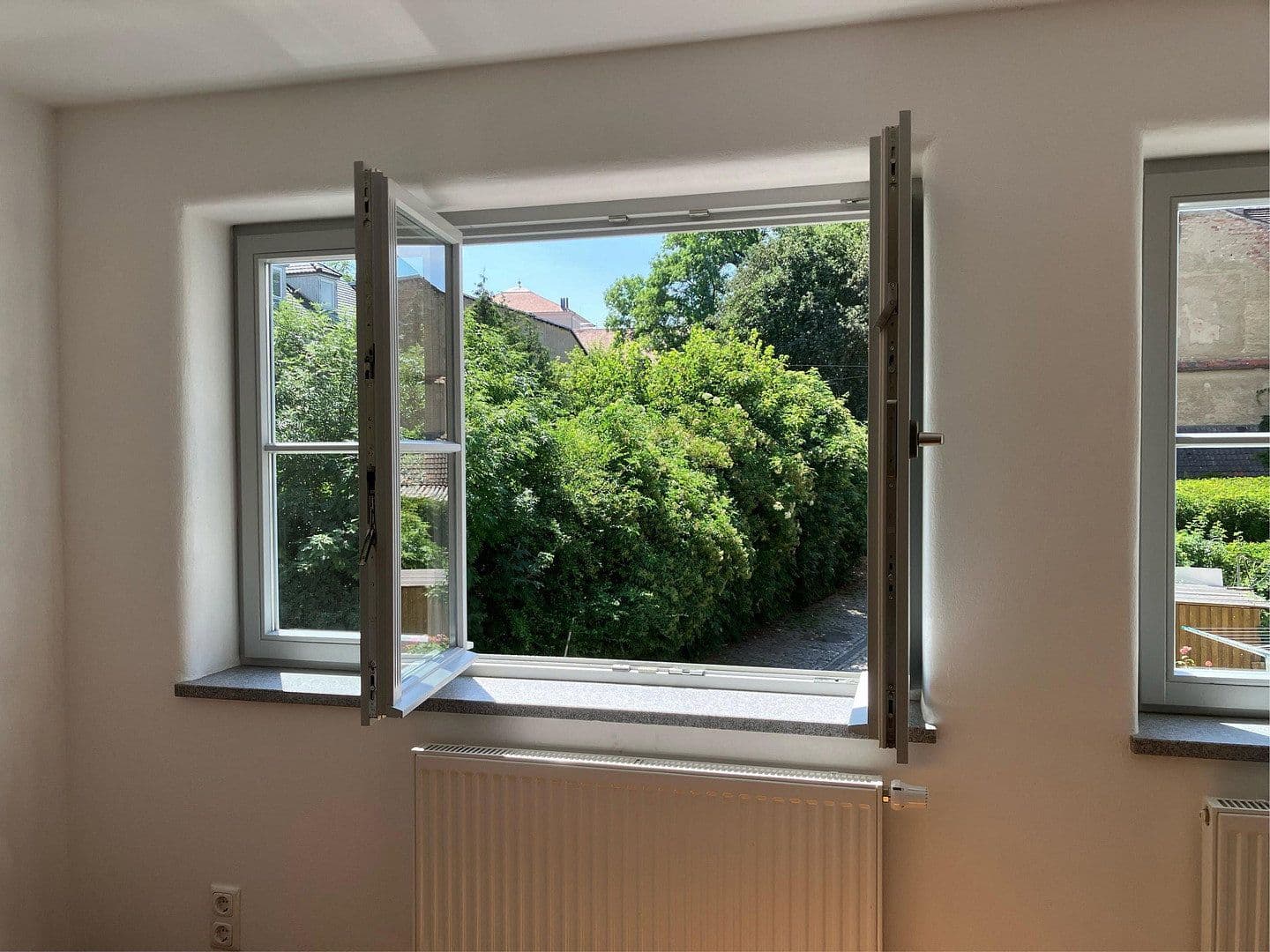 Prenájom bytu 2-izbový 50 m², Weimar, Durínsko Prenájom bytu 2-izbový 50 m², Weimar, Durínsko