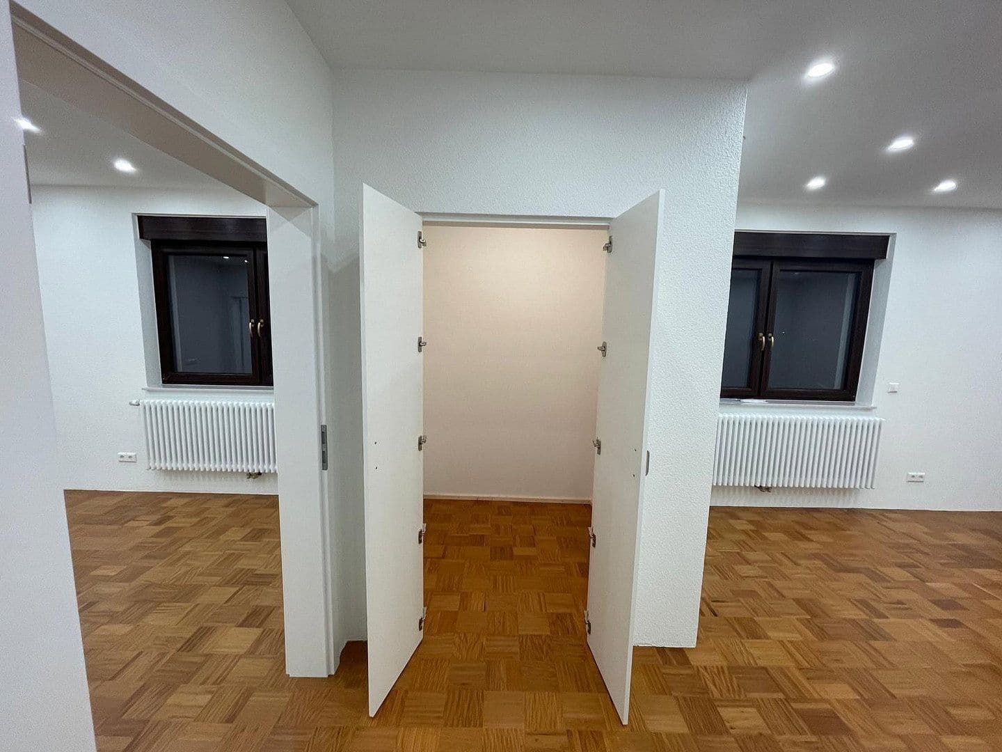 Prenájom bytu 2-izbový 91 m², Jahnstraße 10, Böblingen, Bádensko-Wurttembersko Prenájom bytu 2-izbový 91 m², Jahnstraße 10, Böblingen, Bádensko-Wurttembersko