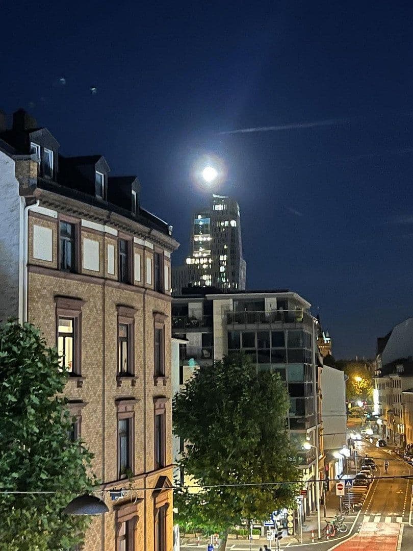 Prenájom bytu 2-izbový 70 m², Oederweg 43, FRANKFURT AM MAIN, Hesensko Prenájom bytu 2-izbový 70 m², Oederweg 43, FRANKFURT AM MAIN, Hesensko