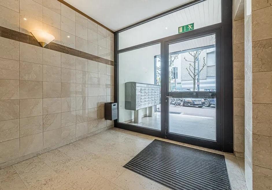 Prenájom bytu 2-izbový 70 m², Oederweg 43, FRANKFURT AM MAIN, Hesensko Prenájom bytu 2-izbový 70 m², Oederweg 43, FRANKFURT AM MAIN, Hesensko