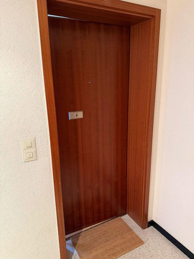 Prenájom bytu 2-izbový 70 m², Oederweg 43, FRANKFURT AM MAIN, Hesensko Prenájom bytu 2-izbový 70 m², Oederweg 43, FRANKFURT AM MAIN, Hesensko