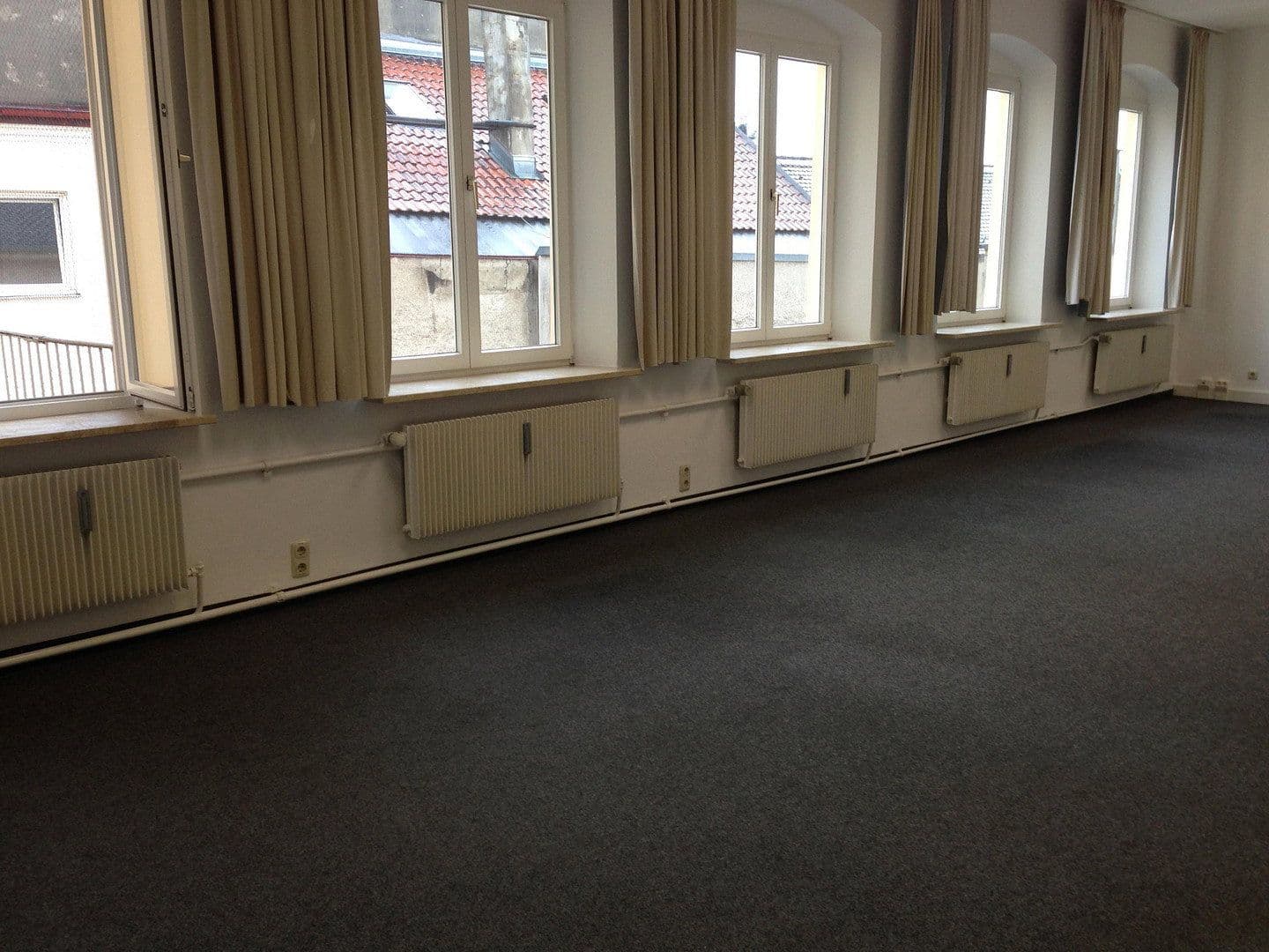 Prenájom kancelárie 210 m², Maximilianstr. 66, Augsburg, Bavorsko Prenájom kancelárie 210 m², Maximilianstr. 66, Augsburg, Bavorsko